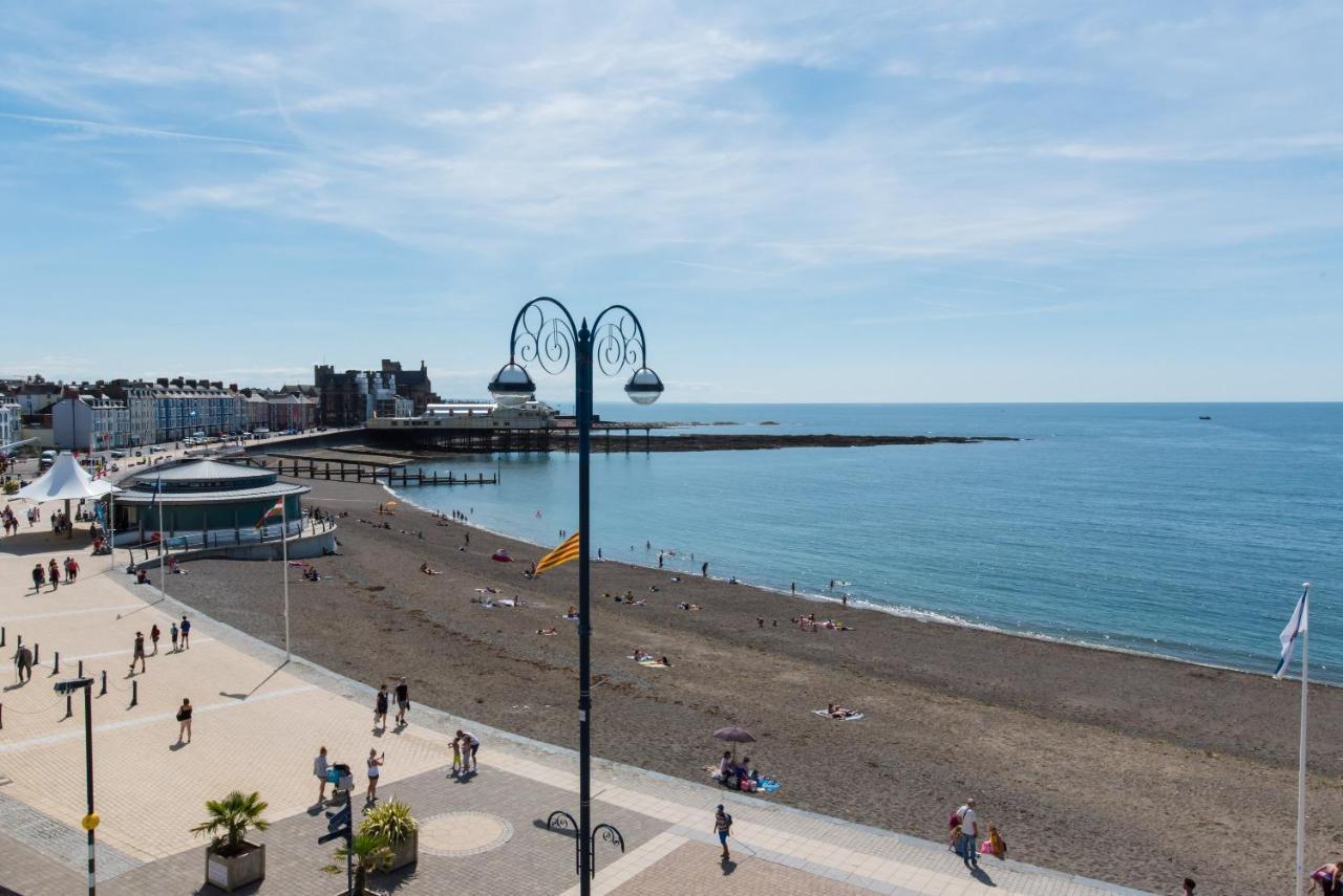 Marine Apartment Aberystwyth Bagian luar foto